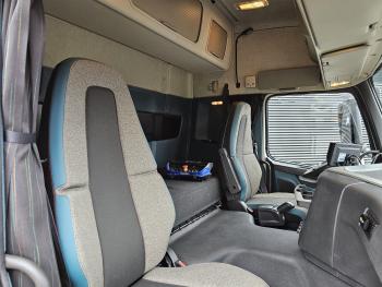 Volvo FM500 / 6x2 / HMF 32TM / CRANE/KRAN